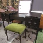 678 7404 DRESSING TABLE